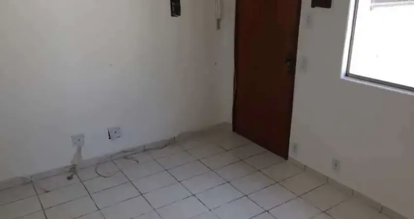 Apartamento com 2 quartos para alugar na Rua Carlos Palut, Taquara, Rio de Janeiro