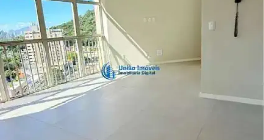 Apartamento reformado no centro de vila velha – 3 qtos, 140m² e sol da manhã!!