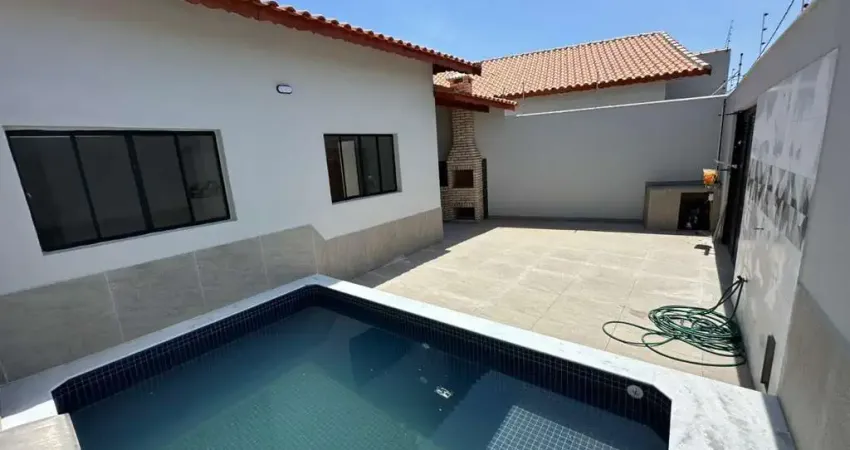 Casa para Venda em Mongaguá, Agenor de Campos, 2 dormitórios, 1 suíte, 1 banheiro, 2 vagas