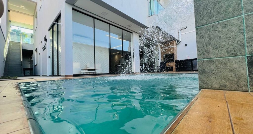 Aluga-se Casa 100% Mobiliada com 4 suítes, piscina - Cond. Passaredo – Manaus