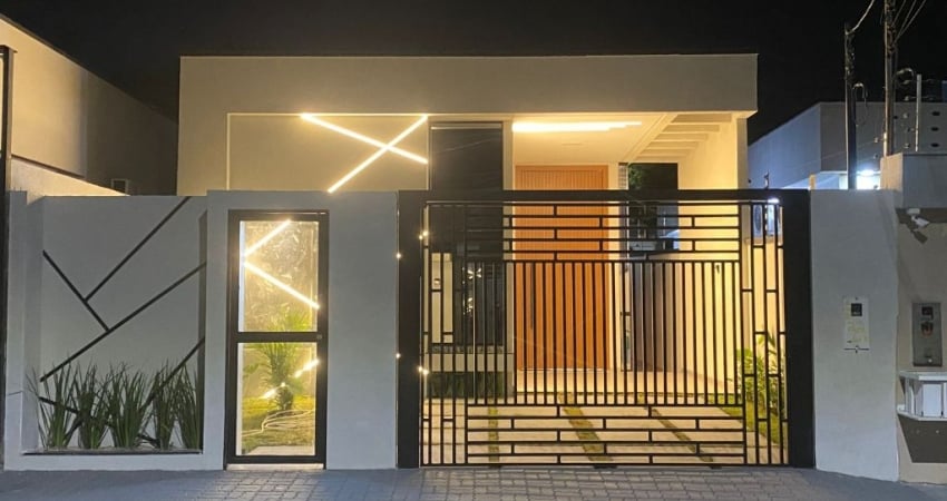 Vende-se casa com 3 quartos sendo 1 suíte  e com piscina - Cond. Villa Suíça