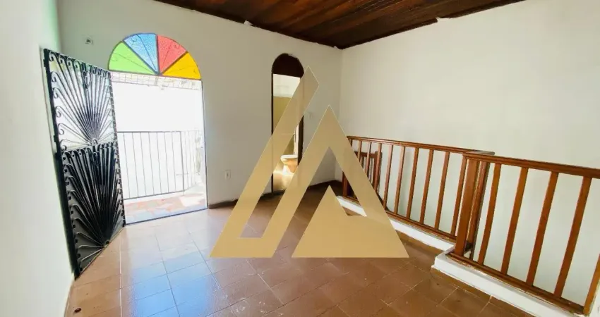 Vende-se casa com 2 quartos e uma excelente área externa privativa - petrópolis