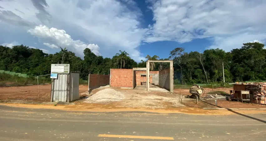 Vende-se lote com obra iniciada e com o condomínio  ideal para moradia e investimento