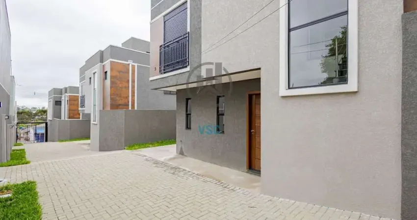 Sobrado em condominio a venda no bairro Alto em Curitiba