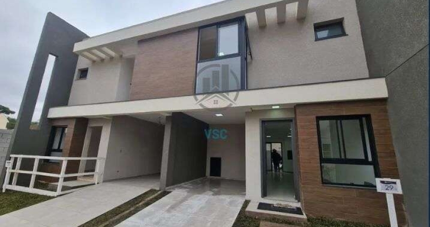 Sobrado em Condomínio, 3 quartos sendo uma suíte com closet, 2 vagas e espaço nos fundos