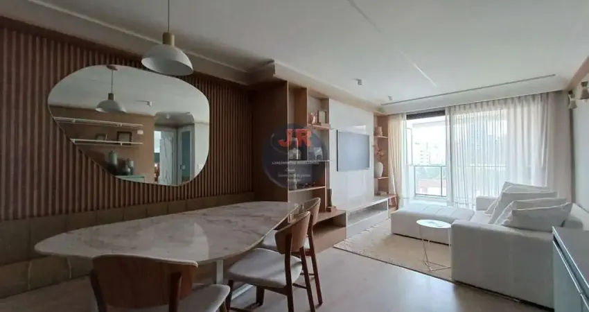 Apartamento alto padrão no ahú, 2 quartos sendo uma suíte e 2 vagas