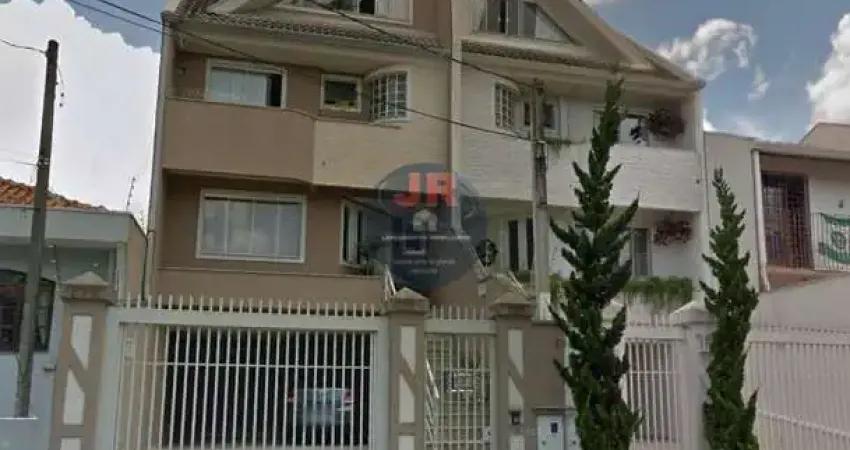 Sobrado alto padrão, com 5 quartos sendo uma suíte, muito bem localizado no pilarzinho