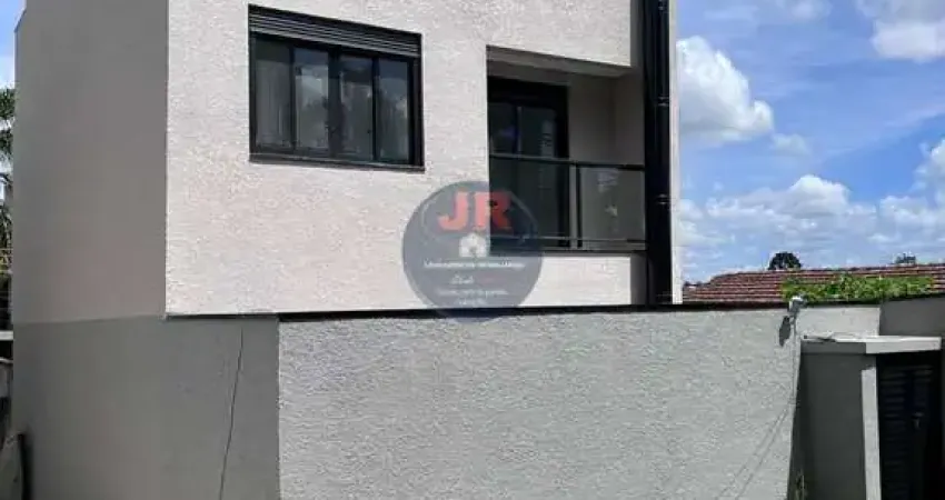 Sobrados frente para rua à venda no bairro tingui em curitiba