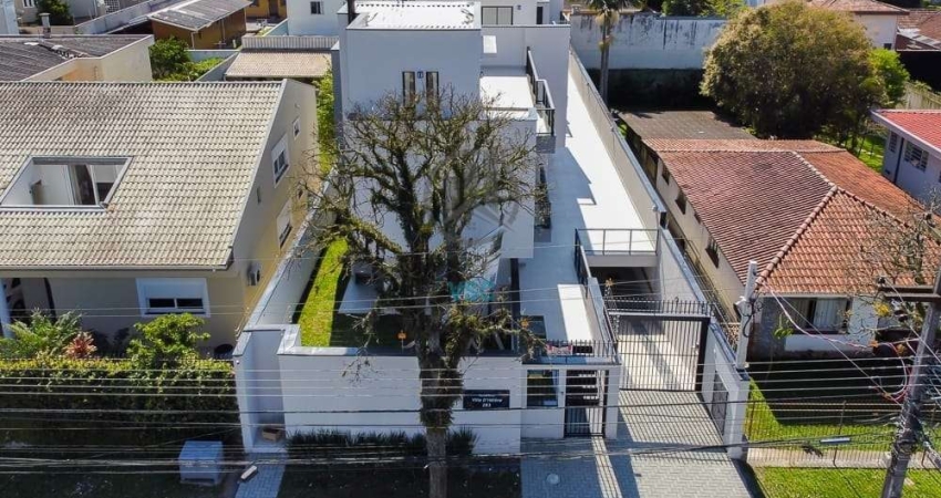 Sobrado triplex com 3 vagas no subsolo lado a lado 3 quartos sendo 1 suíte e terraço com banheiro a venda no guabirotuba