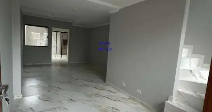 Sobrado 3 quartos, edicula com churrasqueira, sacada, com saida para pinheirinho, portão, capão raso, centro, menor valor no vitória régia -cic