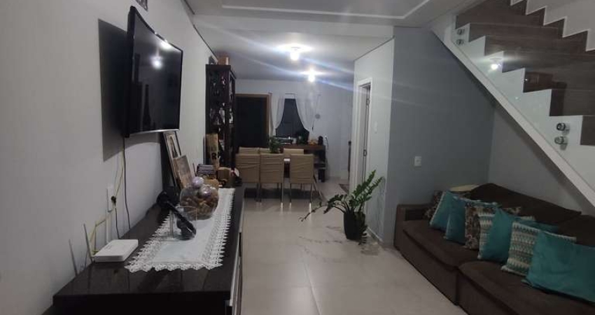 Sobrado Geminado à venda em Joinville, Itaum, pronto pra morar