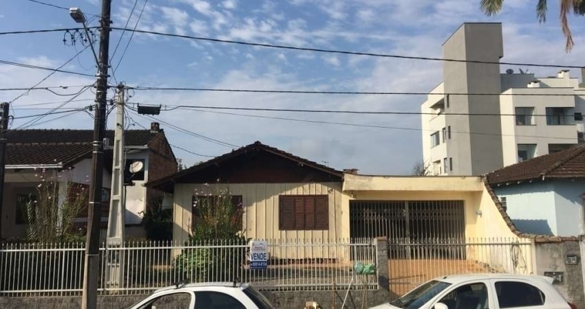 Terreno à venda na Rua João Pinheiro, Itaum, Joinville
