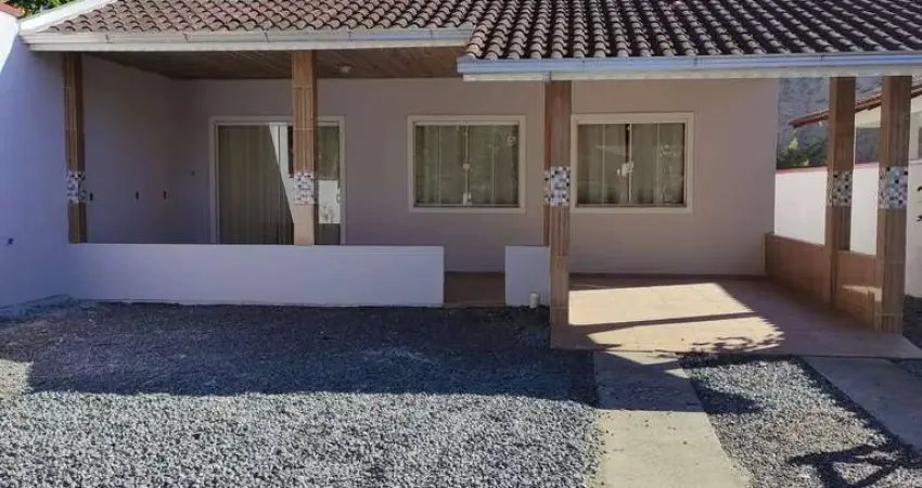 Residência Averbada, à venda em Joinville, no Bairro Vila Nova.