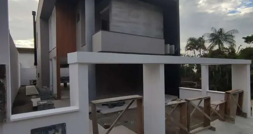 Casa de alto padrão à venda no bairro Anita Garibaldi - Joinville/SC