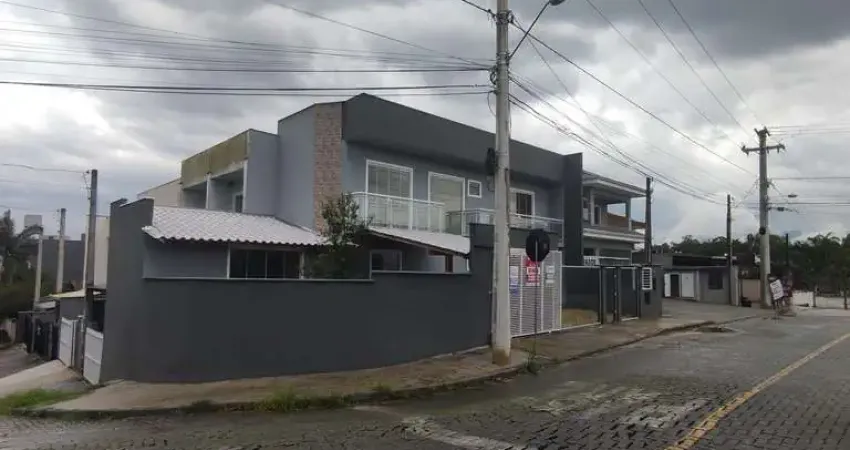 Locação de Sobrado Geminado em Vila Nova, Joinville/SC