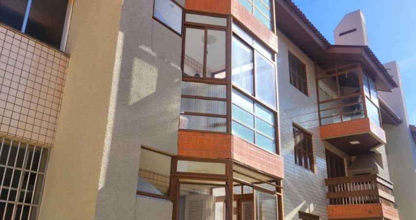Excelente apartamento a 1 quadra da praia em Capão Novo