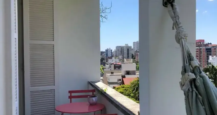 Apartamento de 2 quartos c/ vaga no bom fim prox da redenção 446 mil