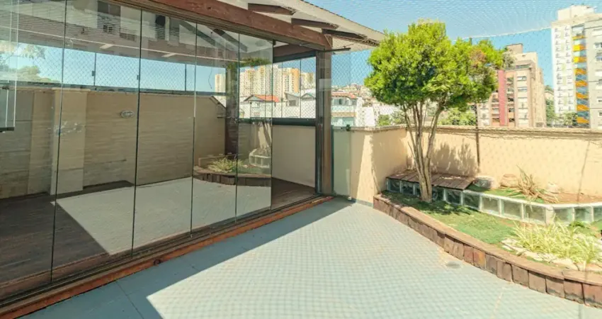 Cobertura de 2 quartos semi mobiliada c/ terraço e 2 vagas desocupada