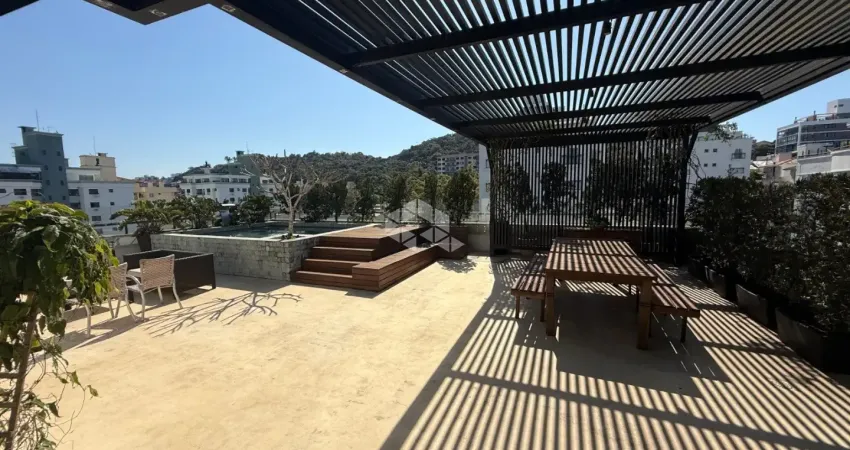 Linda cobertura plana á venda de 3 suítes terraço com piscina em coqueiros florianópolis sc