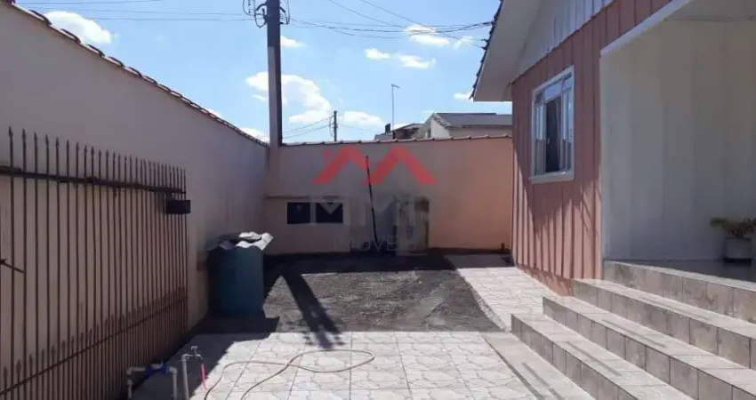 Casa com 3 quartos à venda na Rua Foz do Iguaçu, Pinheirinho, Curitiba