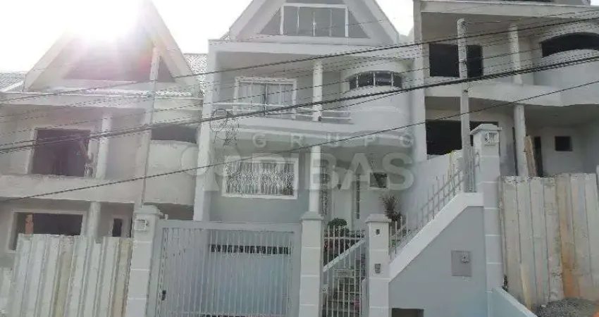 Casa com 3 quartos à venda na Rua Romano Bertagnoli, Mercês, Curitiba