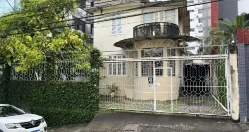 Casa com 5 quartos à venda na Rua Conde Filho, Graça, Salvador