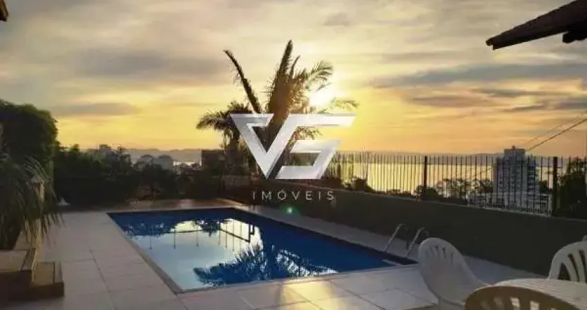 Casa com 4 quartos à venda na Agronômica, Florianópolis 