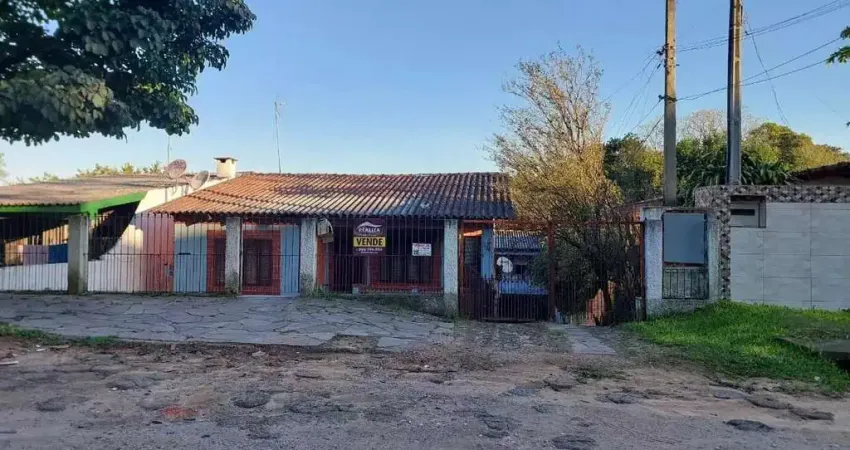 Casa à venda na Avenida Plácido Mottin, Cecília, Viamão