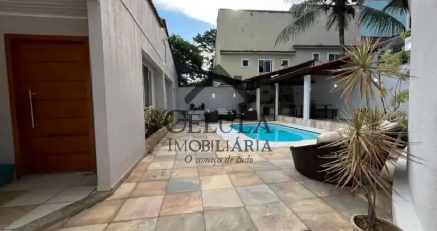 Casa em condomínio fechado com 3 quartos à venda na Rua Sernambi, Pechincha, Rio de Janeiro