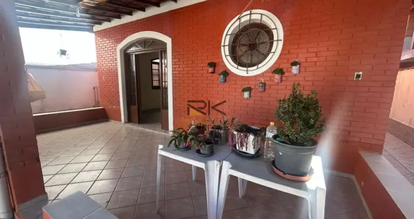 Casa à venda no bairro barra da lagoa com 4 dormitórios,sala,cozinha e edicula nos fundos