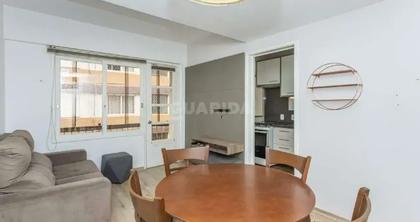 Apartamento mobiliado com 1 dormitório e 1 vaga de garagem no bairro Bom Fim!