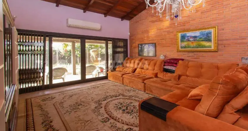Casa Residencial/Sobrado para aluguel com 4 quartos e 4 vagas de garagem, Jardim Itu Sabará - Porto Alegre/RS