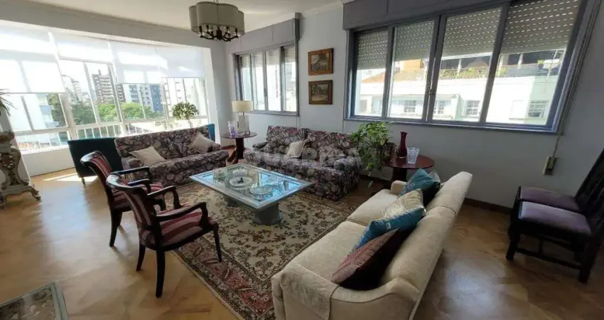 Apartamento mobiliado com 4 dormitórios, sendo 1 suíte com closet, no bairro Moinhos de Vento