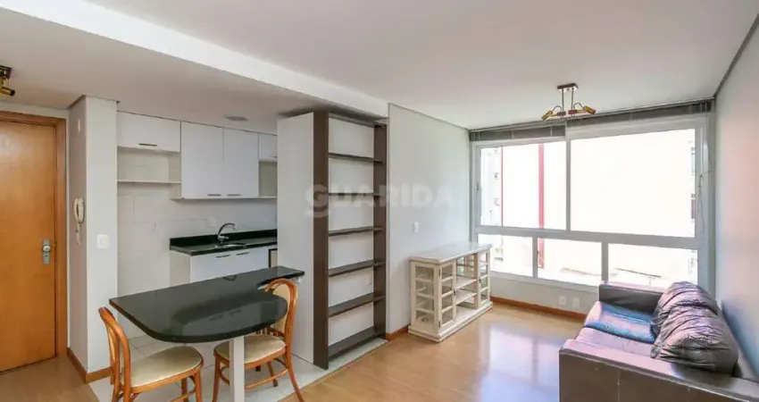 Apartamento mobiliado de 1 dormitório no bairro Petrópolis.