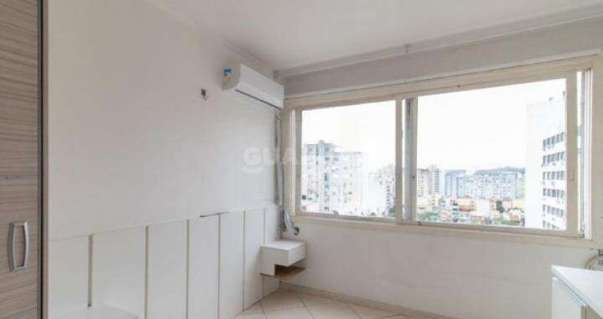 Apartamento com 1 dormitório para alugar no bairro Centro Histórico