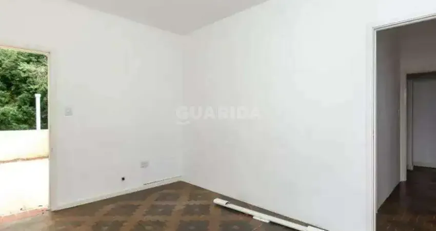 Casa Residencial com 6 dormitórios e 5 vagas de garagem, no bairro Rio Branco