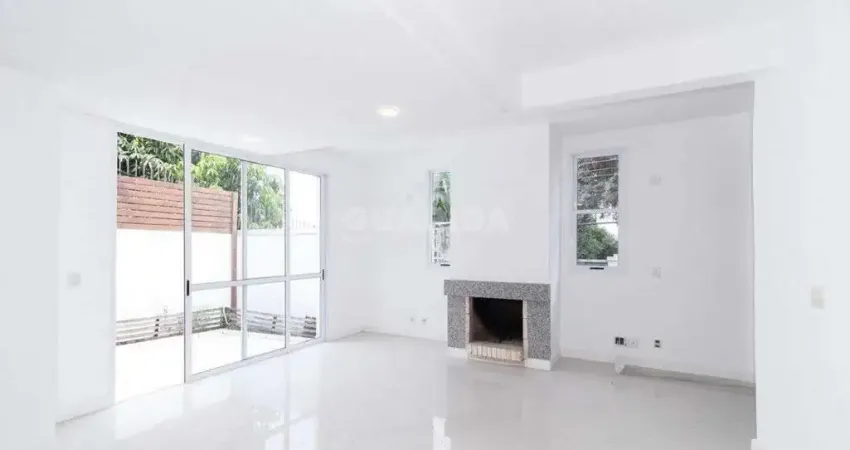 Casa em Condomínio com 3 dormitórios suítes, e 1 vaga de garagem, no bairro Ipanema