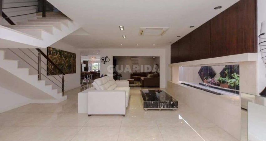 Casa no condomínio Terra Ville com 4 dormitórios, 4 suítes, e 4 vagas de garagem