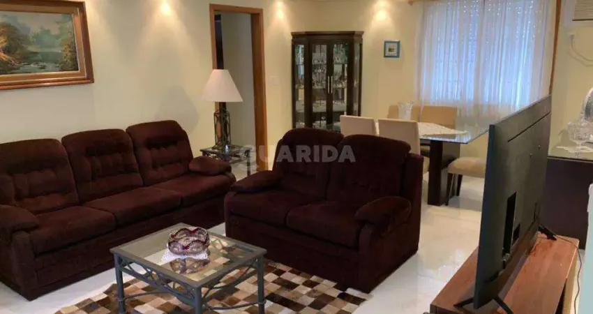Apartamento mobiliado com 3 dormitórios, sendo 1 suíte, no bairro Petrópolis