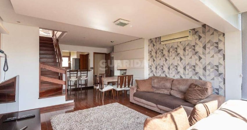 Cobertura mobiliada de 4 dormitórios e 2 vagas de garagem no bairro Petrópolis!