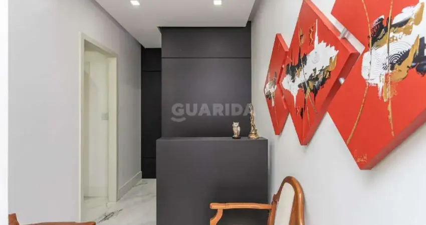 Conjunto comercial mobiliado com 1 vaga coberta no bairro Menino Deus!.