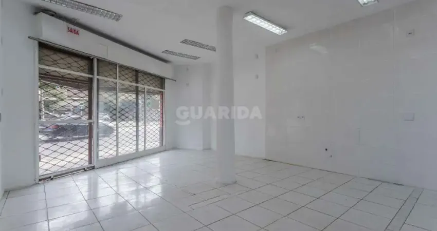 Loja espaçosa e moderna, no bairro Petrópolis.