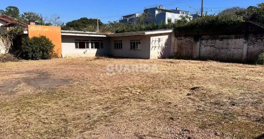 Casa residencial com 4 dormitórios, no bairro Partenon