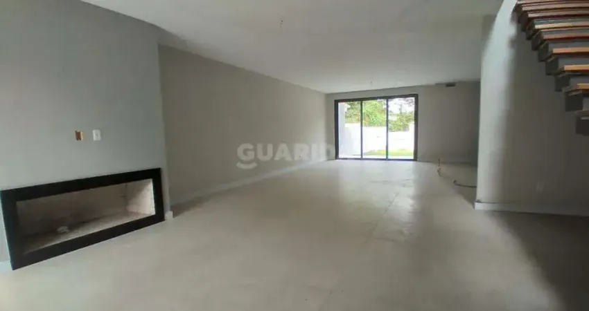 Casa residencial com 3 dormitórios, sendo os 3 suítes, no bairro Ipanema