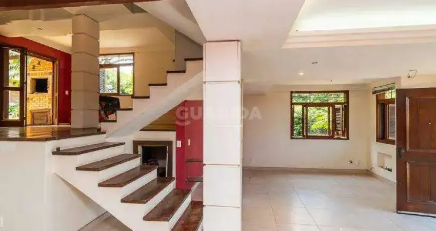 Casa de 02 dormitórios, sendo uma suíte no bairro Vila Nova.