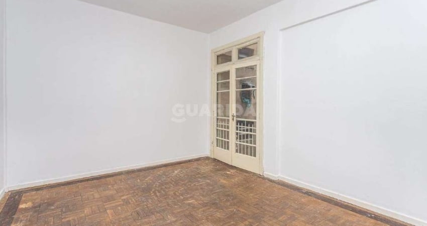 Apartamento de 02 dormitórios no bairro Centro Histórico.