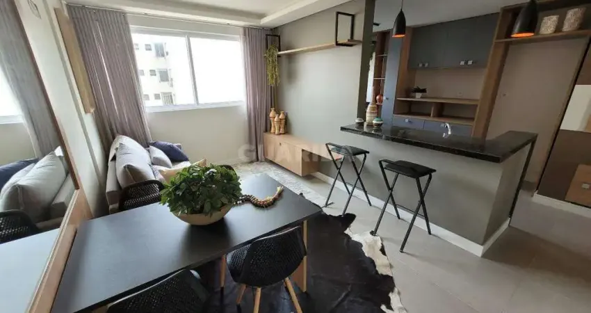 Apartamento com 1 dormitório, mobiliado, e 1 vaga de garagem no bairro Partenon