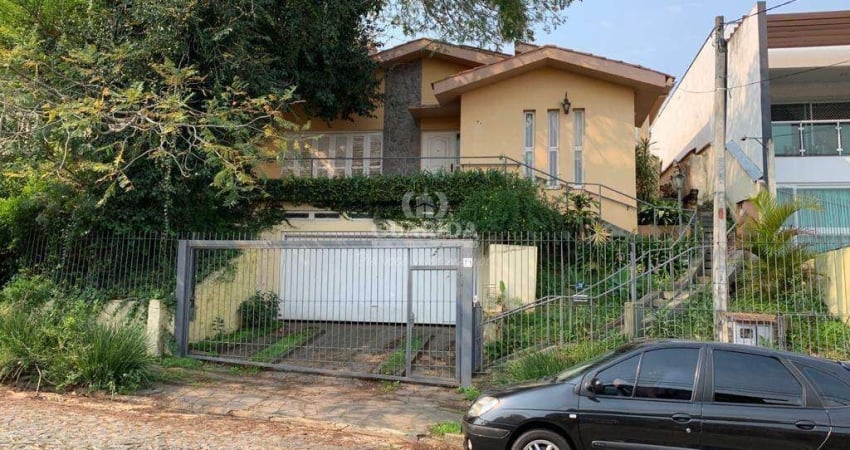 Casa de 5 dormitórios, sendo 1 suíte com banheira no bairro Jardim Itu-Sabará.