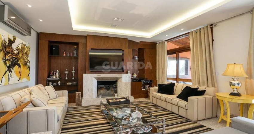 Casa mobiliada de 401 m² com 3 dormitórios sendo 1 suíte máster no Bairro Menino Deus.