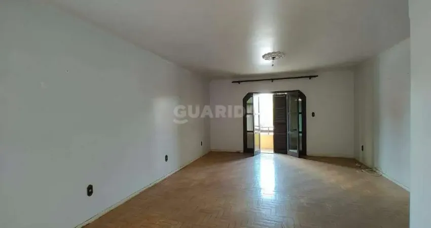 Casa Residencial/Sobrado para aluguel, 4 quartos, 1 suíte, 4 vagas, Cavalhada - Porto Alegre/RS